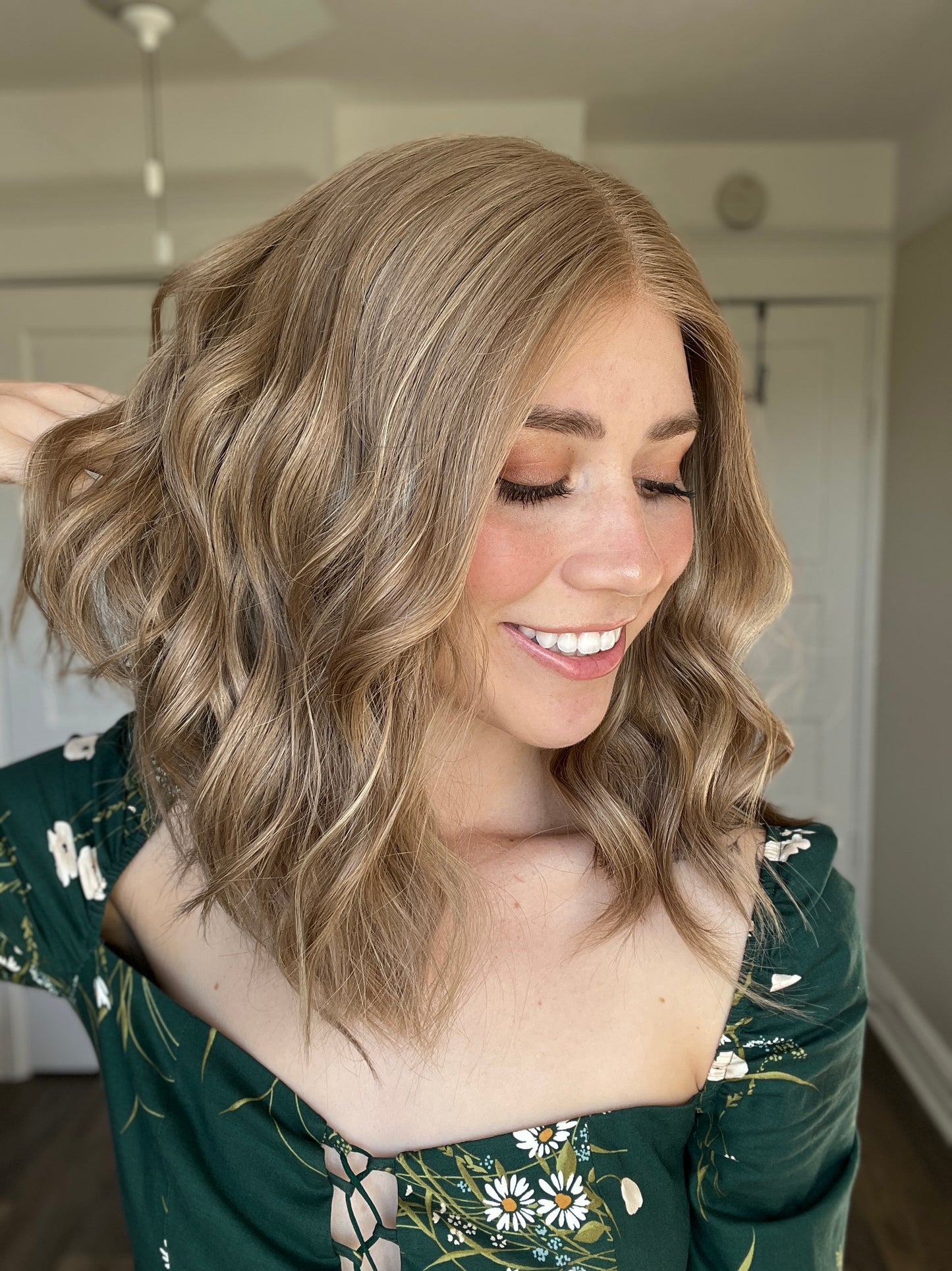 Ashy Light Brunette // 16 inches // Extra Small