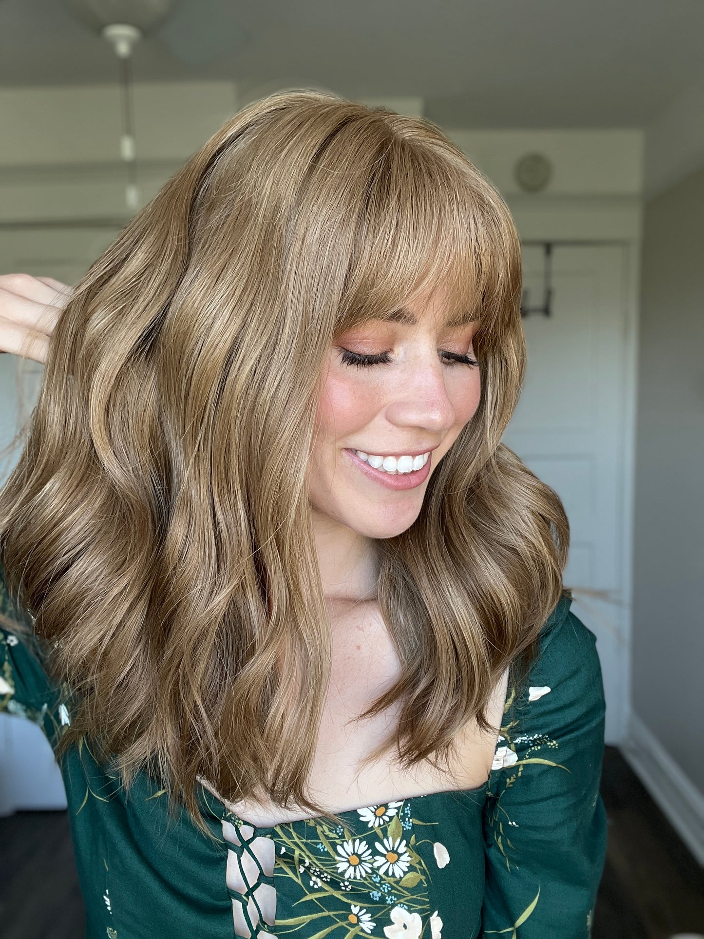 Angelic With Bangs // 18 inches // Medium