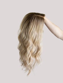 PRE-CUT LACE // Iconic With Rooting // Signature Wig // 22'' // Medium