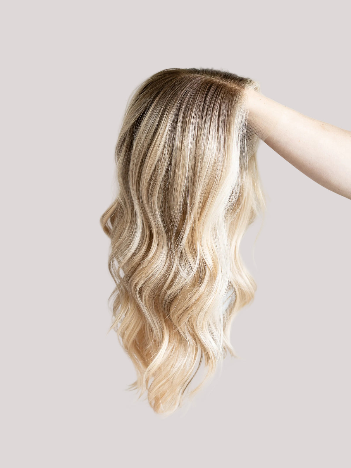 Iconic With Rooting // Signature Wig // 20'' // Extra Small