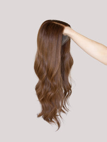 Cosmic With Rooting // Signature Wig // 22'' // Medium