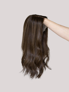 Magical With Rooting // Signature Wig // 18'' // Medium
