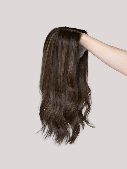 Magical With Rooting // Signature Wig // 18'' // Medium