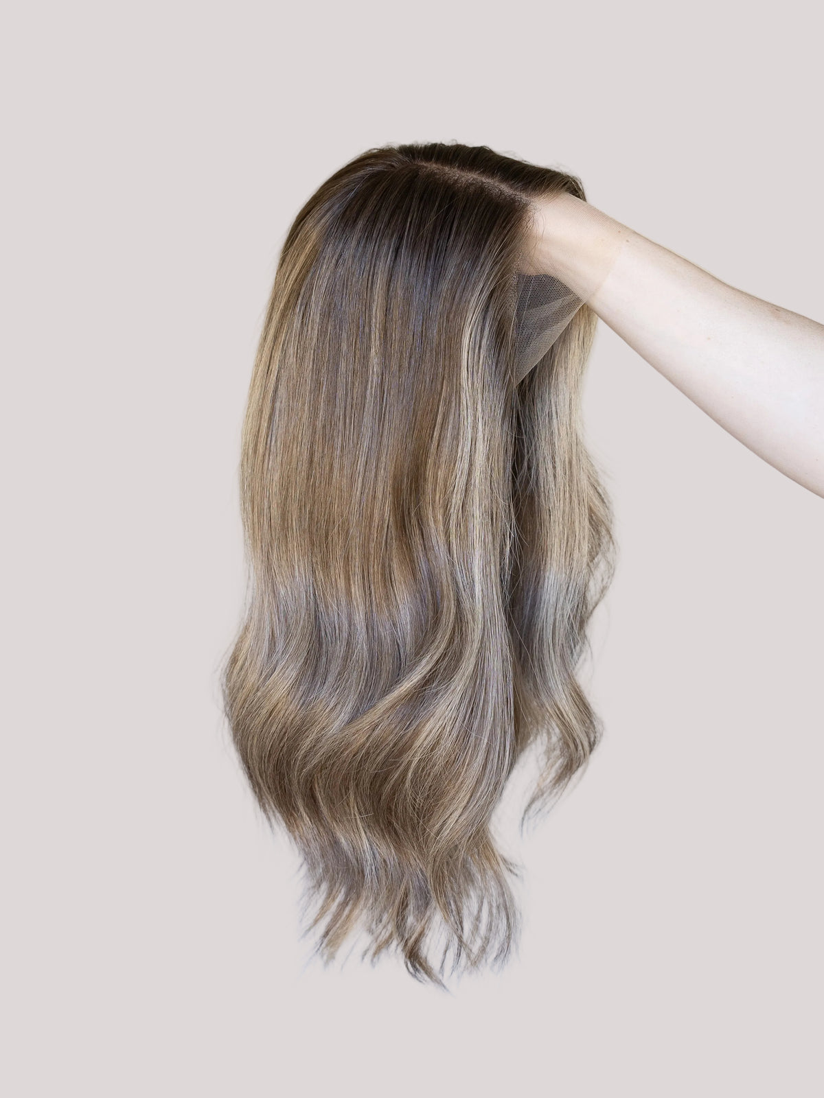 Confident With Rooting // Signature Wig // 18'' // Medium