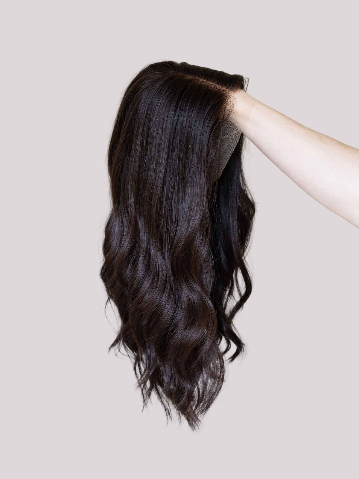 Thriving // Signature Wig // 18'' // Medium
