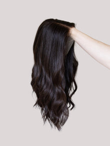 Thriving // Signature Wig // 18'' // Medium