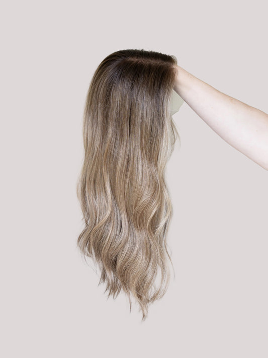Confident With Rooting // Signature Wig // 20'' // Small
