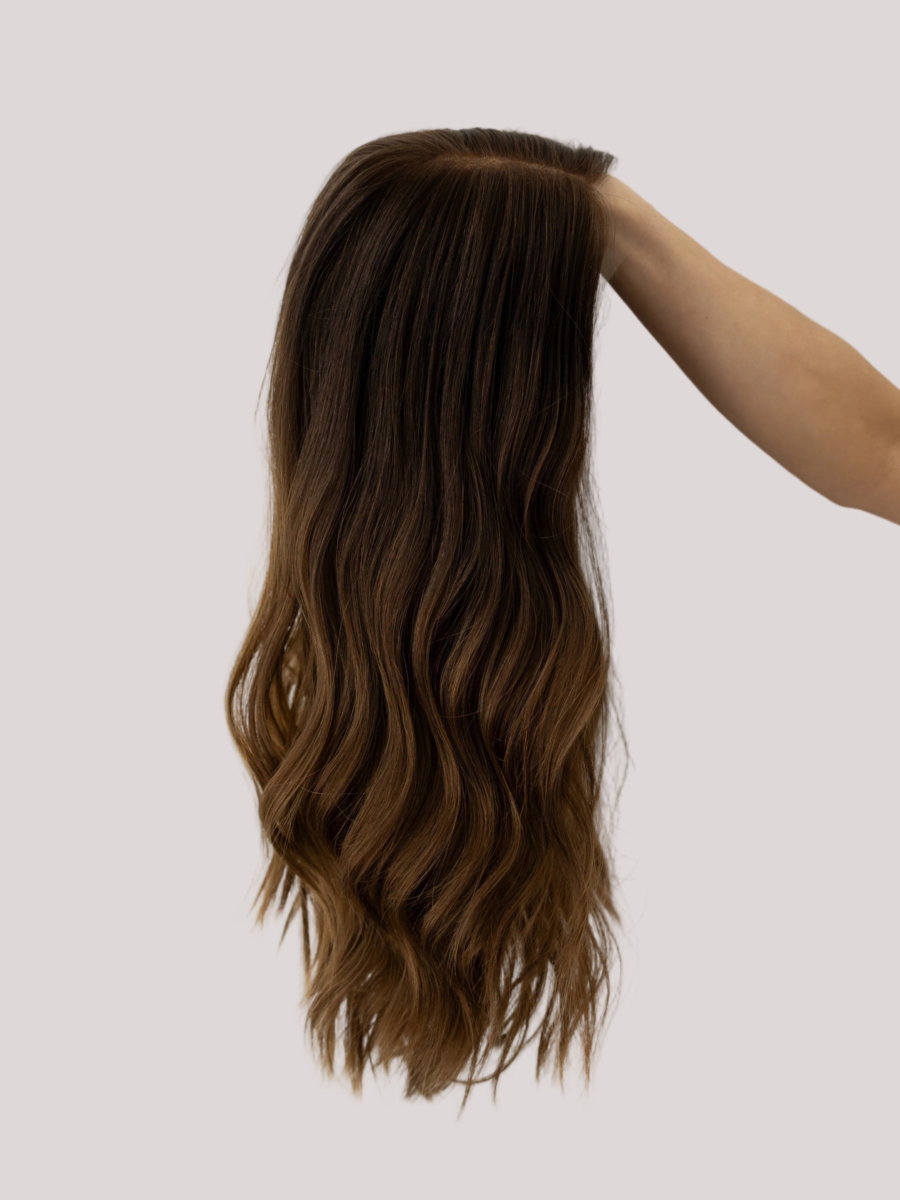 Lively // Signature Wig // 22'' // Medium