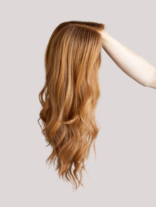 Loving With Rooting // Signature Wig // 22'' // Medium