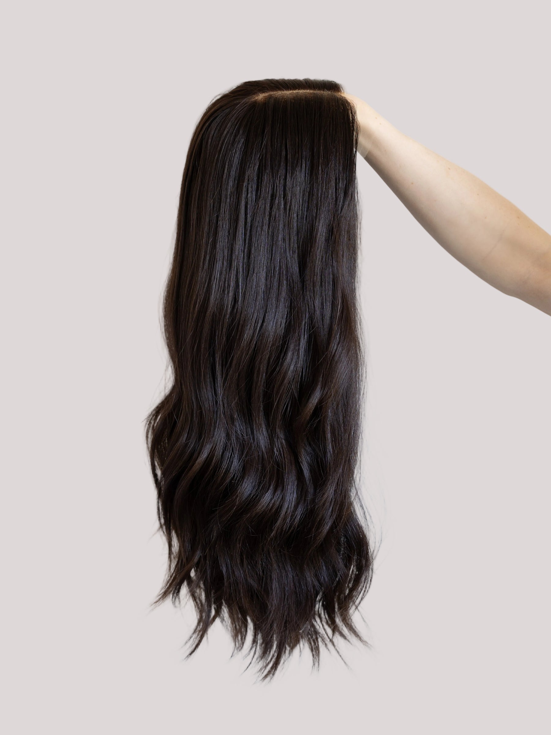 Thriving // Signature Wig // 22'' // Medium