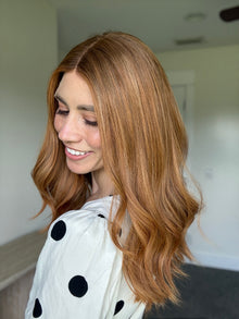 Loving With Rooting // Signature Wig // 18'' // Medium