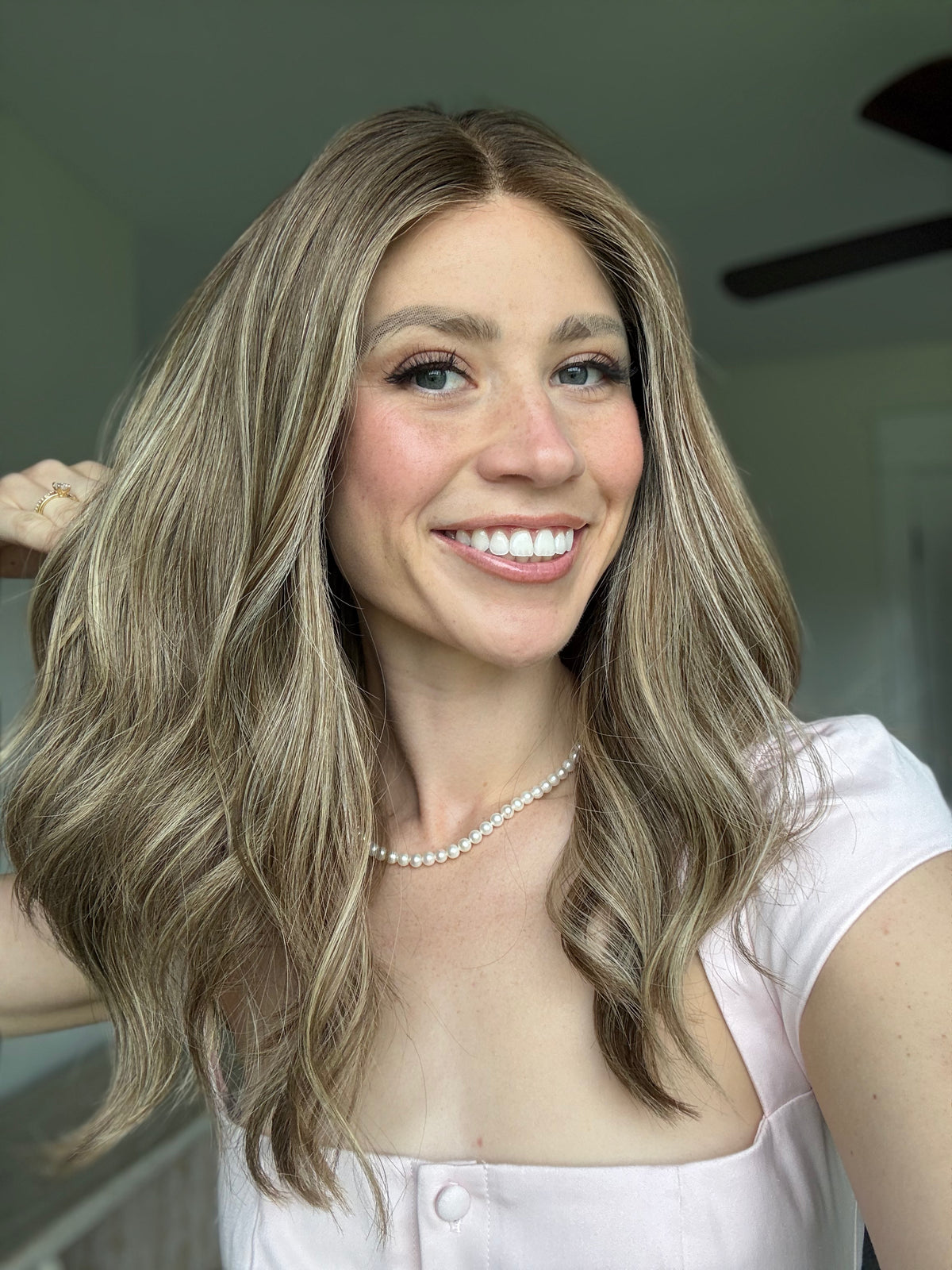 Confident With Rooting // Signature Wig // 18'' // Small