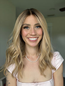 Iconic With Rooting // Signature Wig // 18'' // Medium
