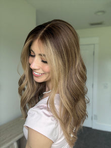 Toffee Brunette // Signature Wig // 20'' // Medium