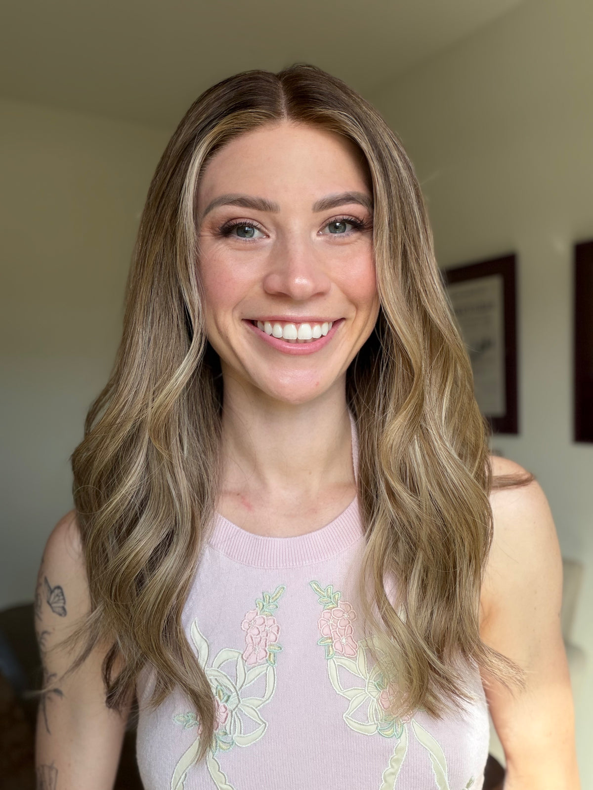 Confident With Rooting // Signature Wig // 20'' // Small
