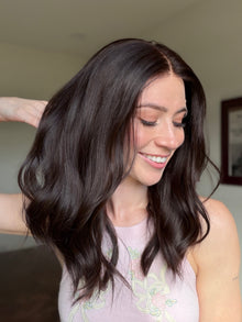 Thriving // Signature Wig // 18'' // Small