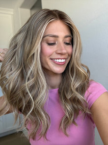 Custom Golden // Signature Wig // 20'' // Medium