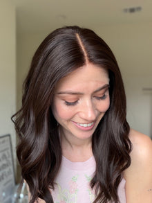 Thriving // Signature Wig // 18'' // Medium