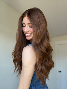 Cosmic With Rooting // Signature Wig // 22'' // Medium