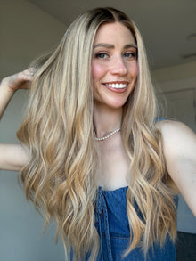 Iconic With Rooting // Signature Wig // 24'' // Medium