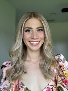 Golden With Rooting // Signature Wig // 18'' // Medium