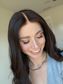 Thriving // Siganture Wig // 20'' // Medium