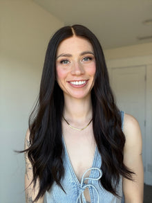 Thriving // Signature Wig // 22'' // Medium