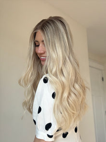 Custom Inspired //  Signature Wig // 22'' // Extra Small