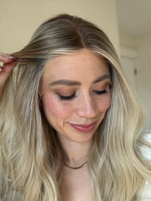 Custom Inspired //  Signature Wig // 22'' // Extra Small