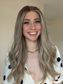 Custom Inspired // Signature Wig 22'' // Small