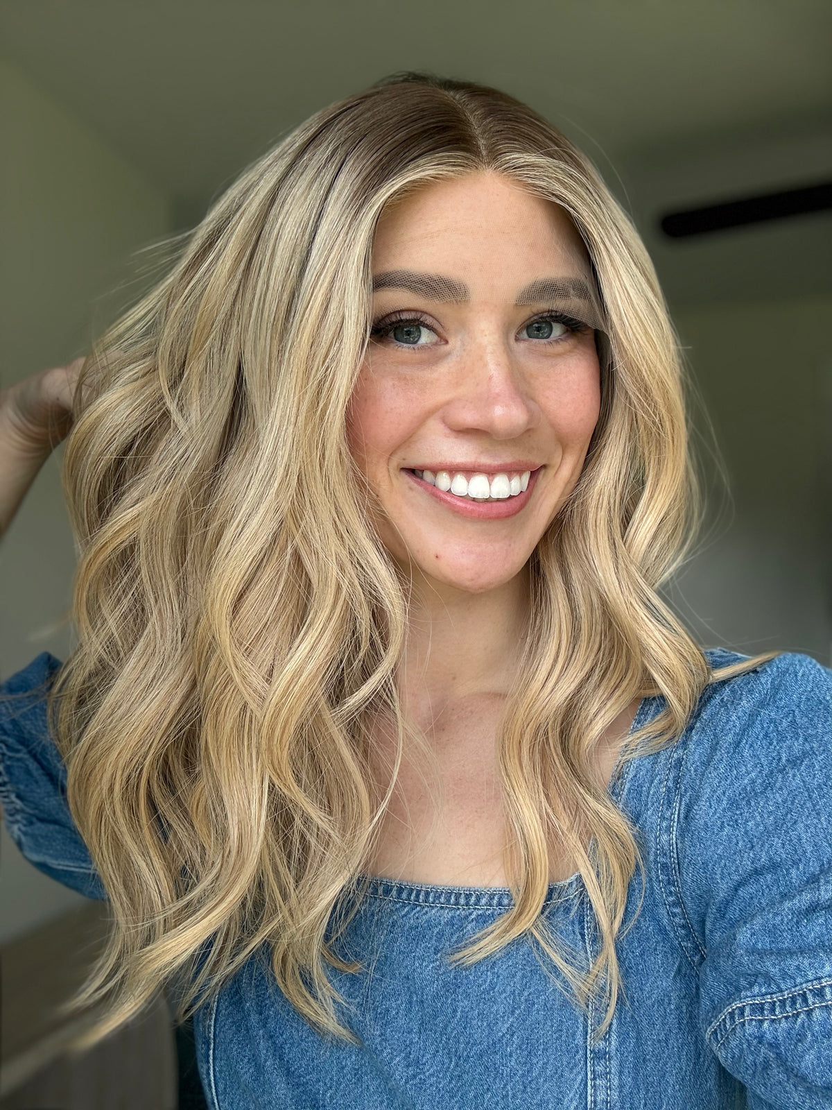 Iconic With Rooting // Signature Wig // 20'' // Extra Small