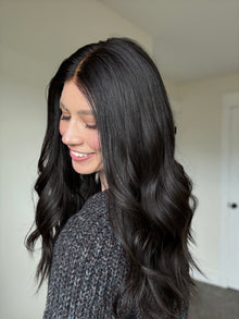 Enchanted // Signature Wig // 20'' // Medium