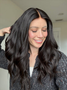 Enchanted // Signature Wig // 20'' // Medium