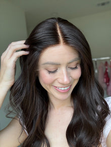 Thriving // Signature Wig // 20'' // Medium