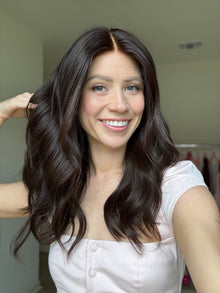 Thriving // Signature Wig // 20'' // Medium