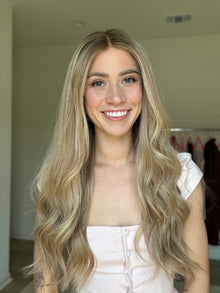 Golden With Rooting // Signature Wig // 24'' // Medium