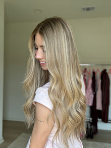 Golden With Rooting // Signature Wig // 24'' // Medium