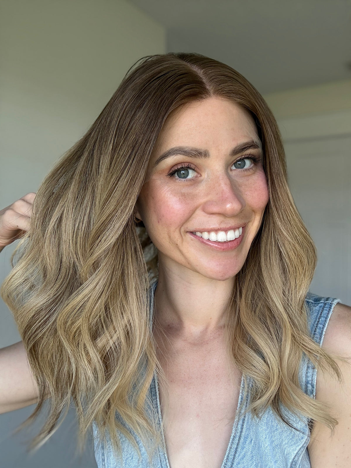 Honey Blonde // Fully Hand-Tied // 18'' // Medium