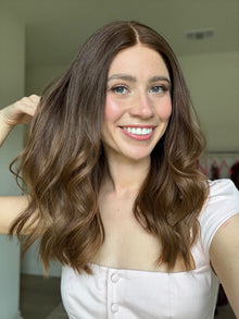 Lively // Signature Wig // 18'' // Small
