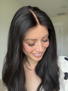 Enchanted // Signature Wig // 18'' // Medium