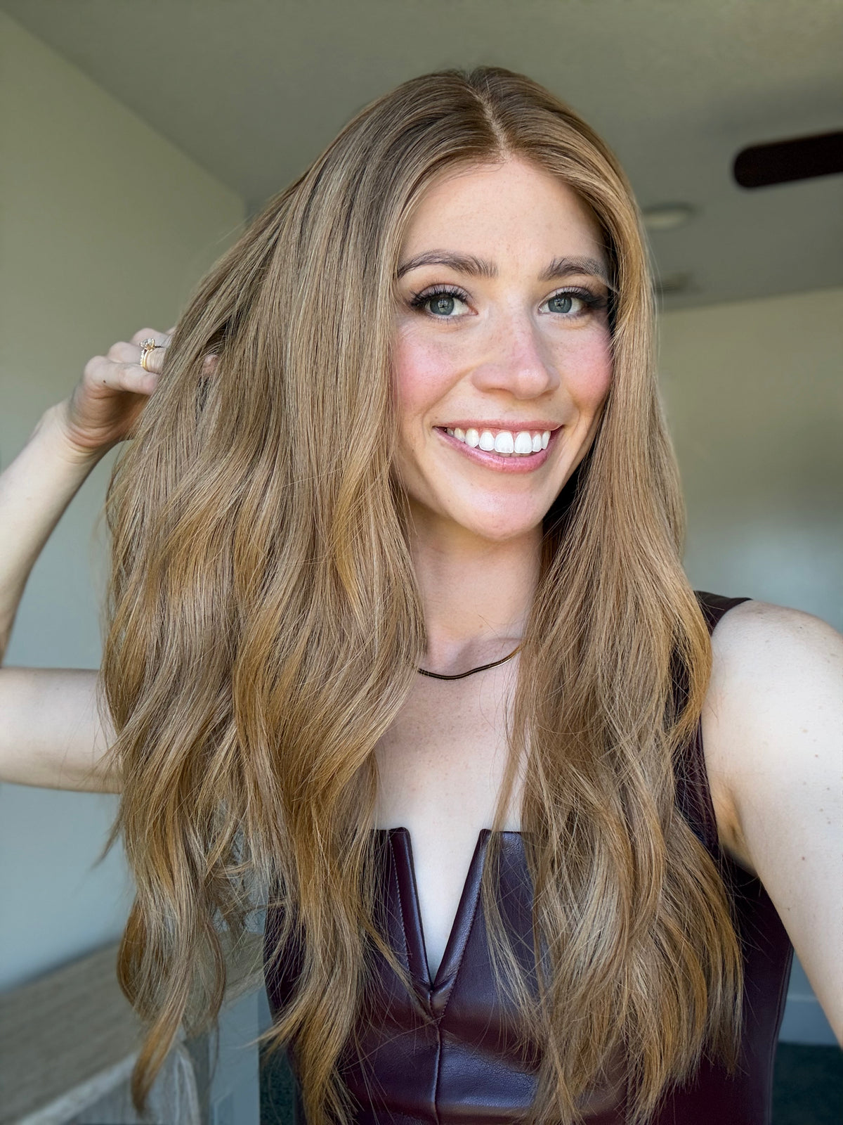 Independent With Rooting //Signature Wig // 22 inches // Small