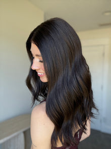 Thriving // Signature Wig // 18 inches // Medium