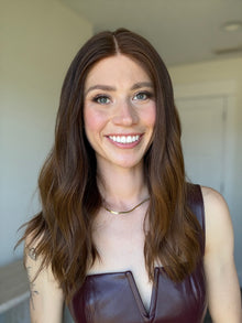 Lively // Signature Wig // 18 inches // Medium