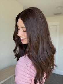 Royal With Rooting // Signature Wig // 20 inches // Medium
