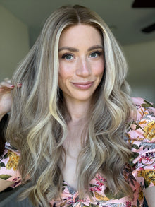 Golden With Rooting // Signature Wig // 22'' // Medium